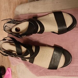 Antonio Melani sandals